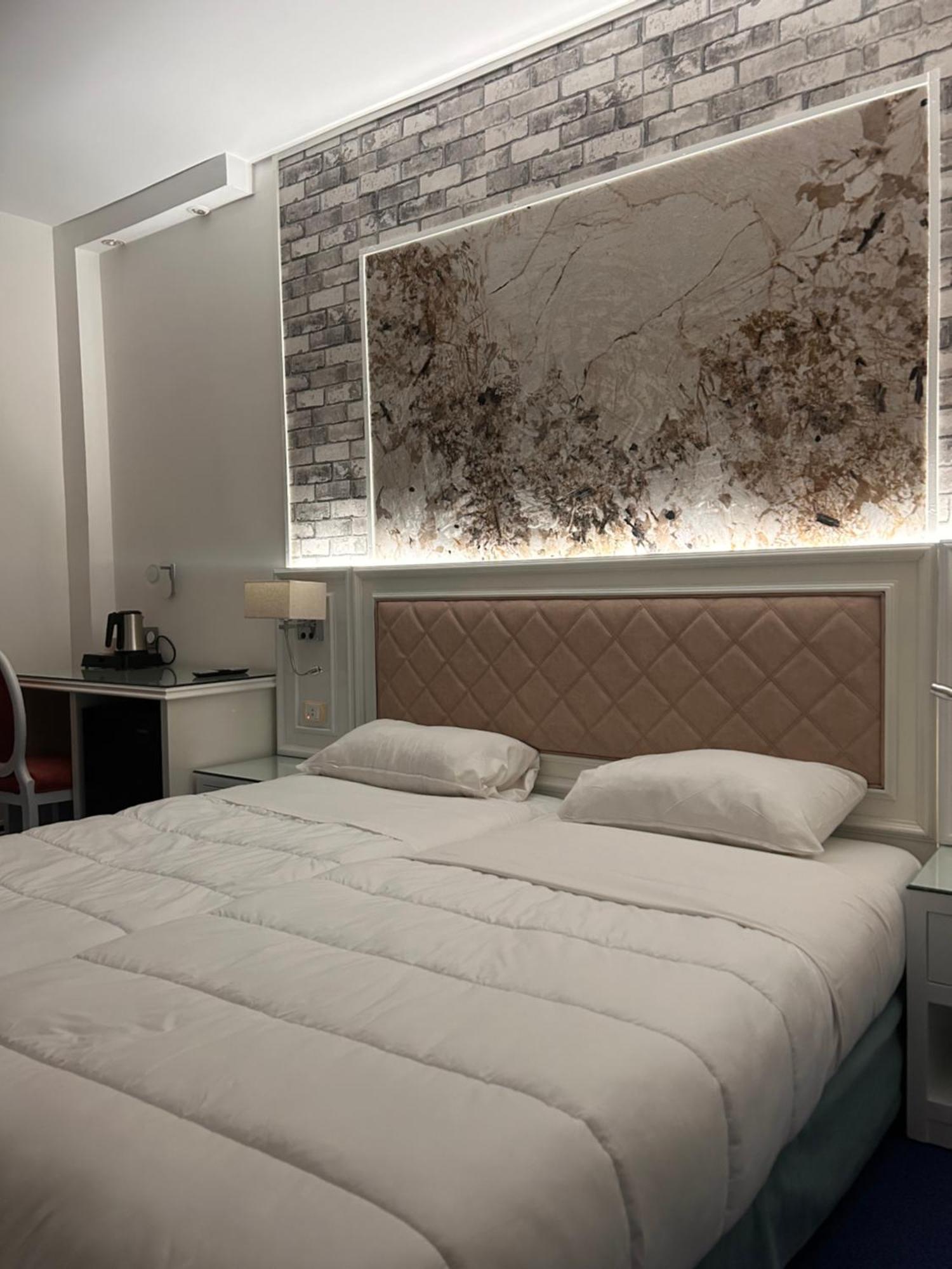 Hotel Grand Paris Villejuif Kültér fotó