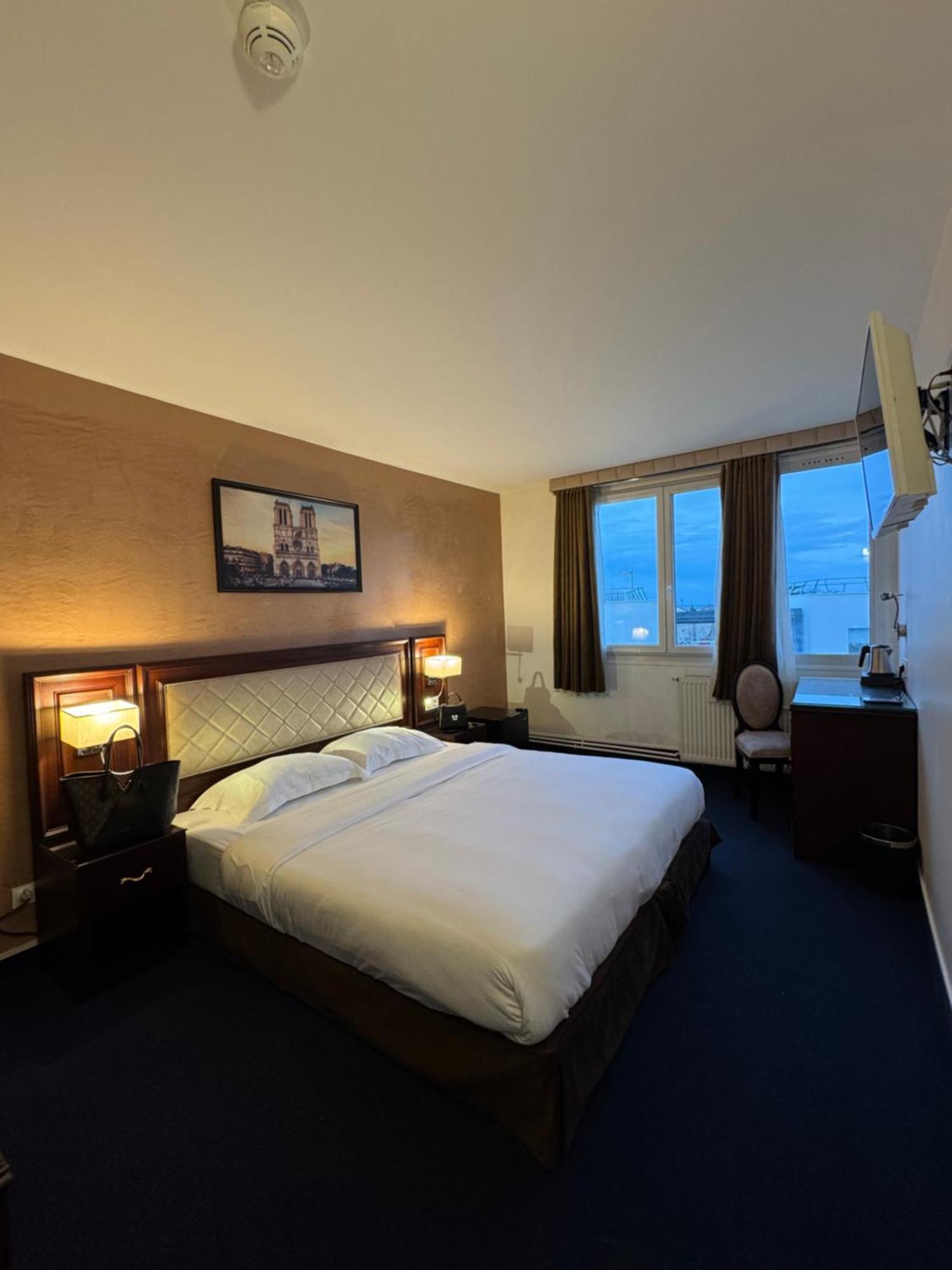 Hotel Grand Paris Villejuif Kültér fotó