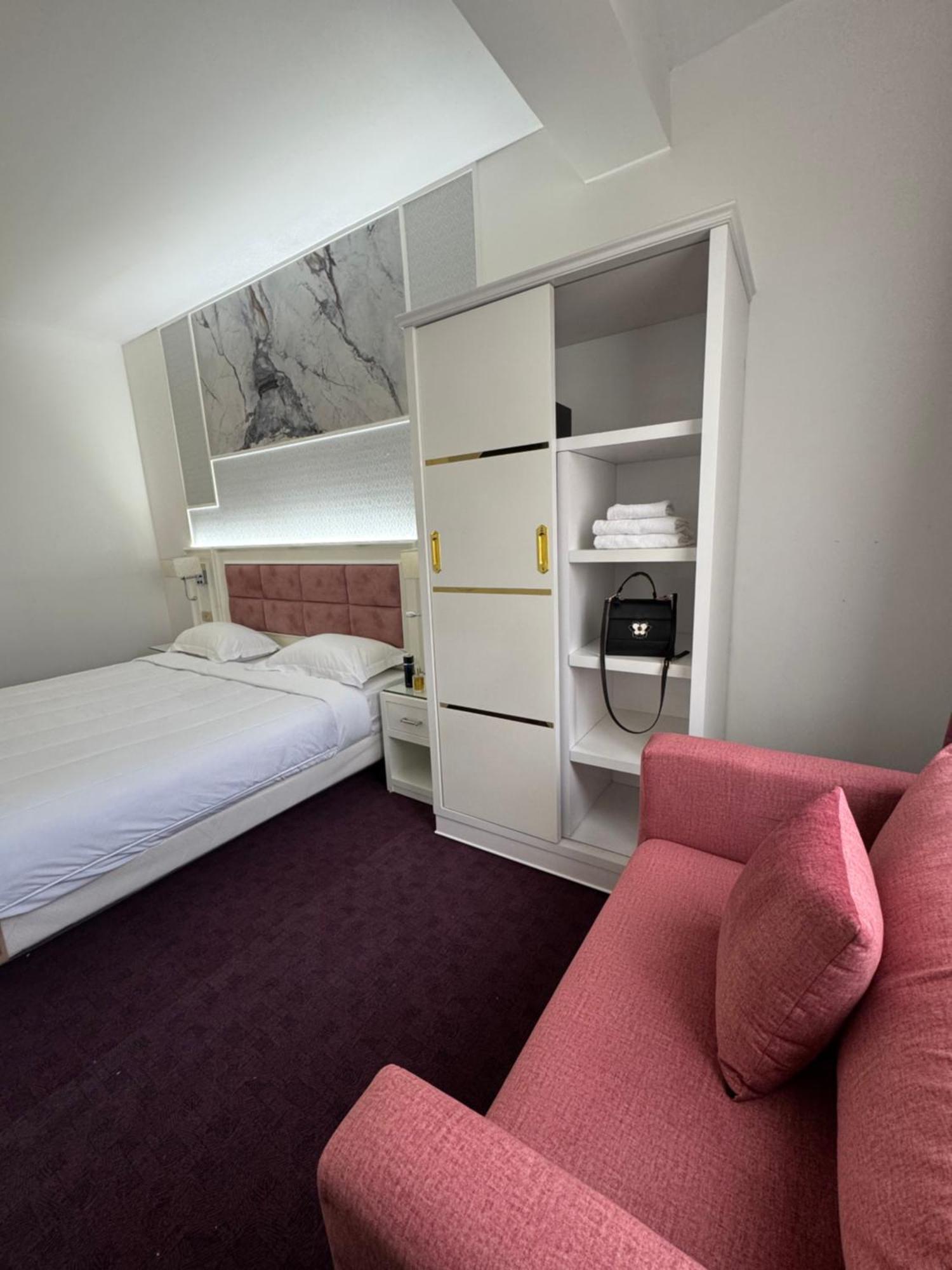 Hotel Grand Paris Villejuif Kültér fotó