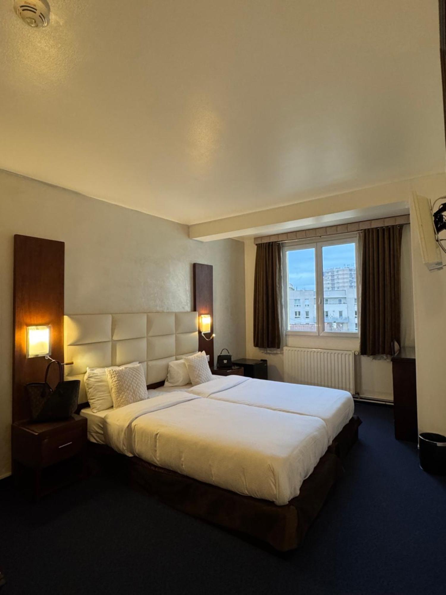 Hotel Grand Paris Villejuif Kültér fotó
