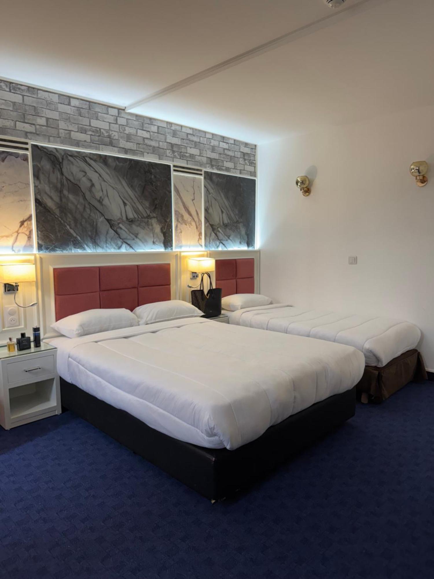 Hotel Grand Paris Villejuif Kültér fotó